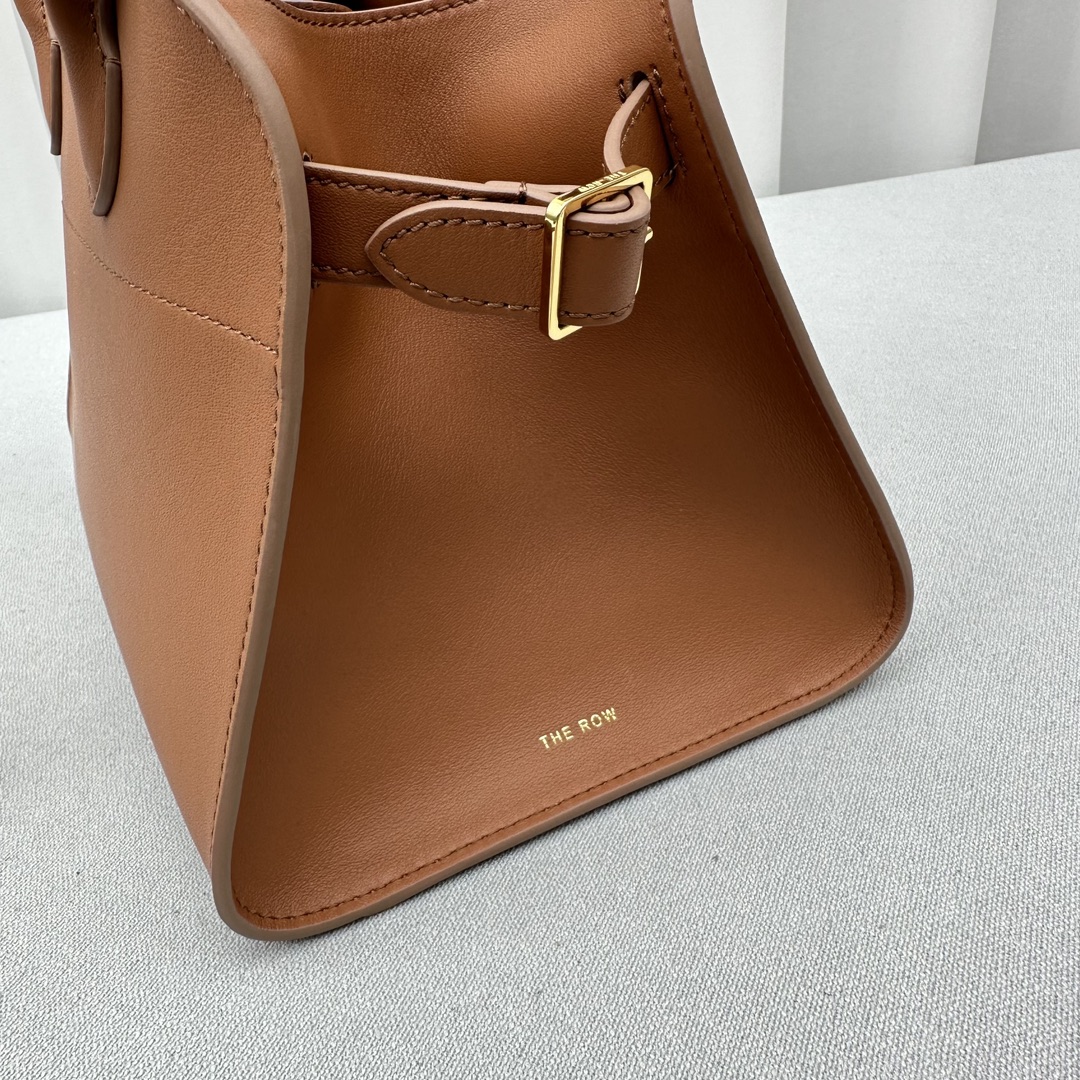 a4f7bf087f0d14d65a4550f6814e4ba2_1764752236_3666.jpg